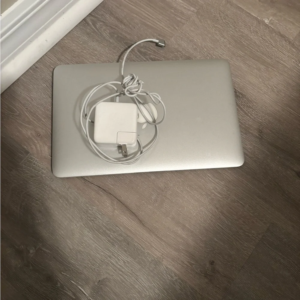 Apple Macbook